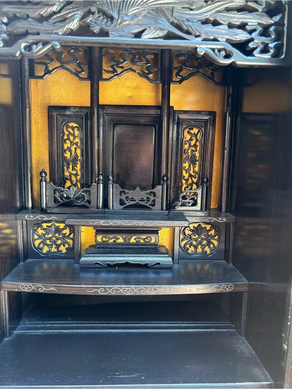 Fabulous antique Japanese Butsudan. Buddhist alter cabinet.